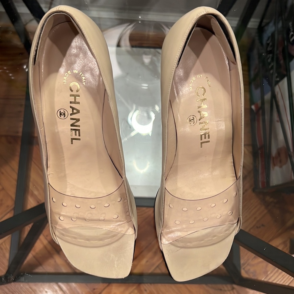 CHANEL Beige Peep-Toe Leather Pumps